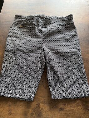 Rafaella Black & White Diamond-Print Bermuda Shorts